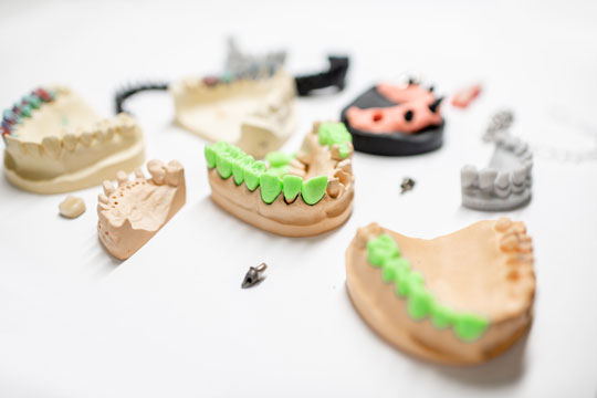 Artificial Jaw Models with Dental Implants