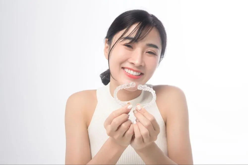 Straightening Teeth &ndash; Options for Clementi Patients